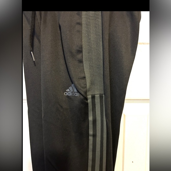 adidas NWT🏷️Men's🙎🏻‍♂️Tiro Reflective Track Pants👖Sz XS - Picture 10 of 10